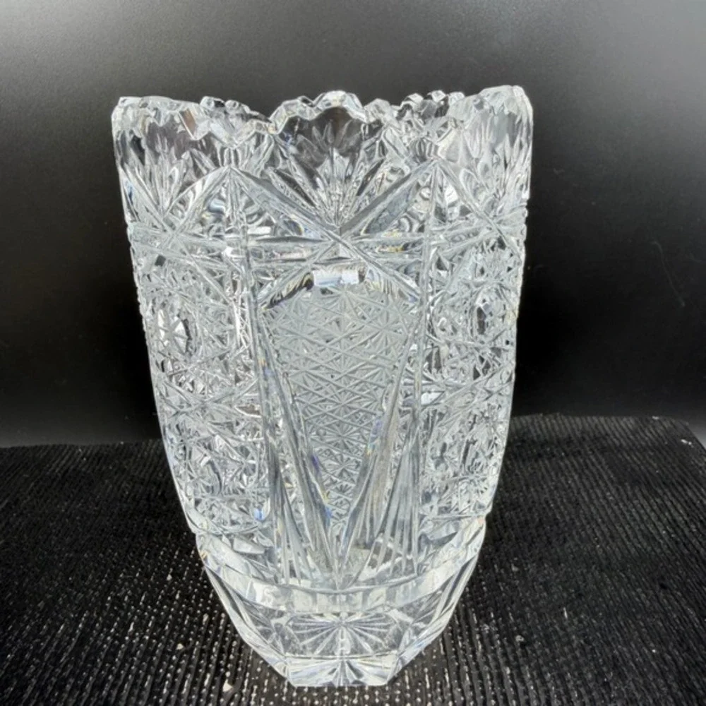 Vintage Cut Crystal Vase 5 Inch Sawtooth Rim Starburst Diamond Pattern Clear‎